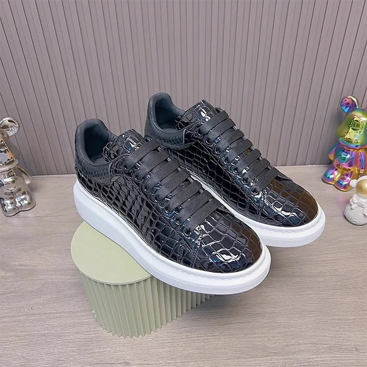 Black Platform Sneakers Men's Cow Leather Round Toe Unisex Low-Top Stone Pattern Lace-up Casual Shoes Retro Flat Shoes Handmade