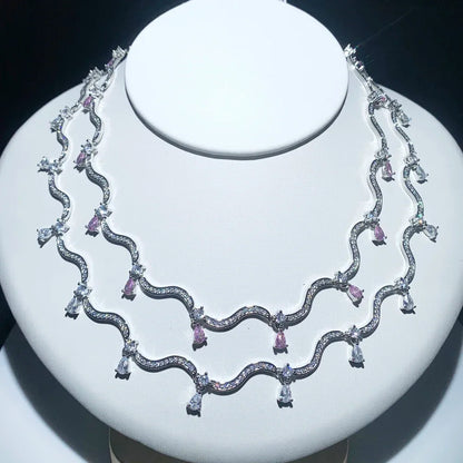 2025 Moda Bianco Rosa Tear Drop Cubic Zirconia Micro Pavimenta CZ Pavimentato Bling Wave Bar Cuore Fascino Collana Girocollo Gioielli da donna