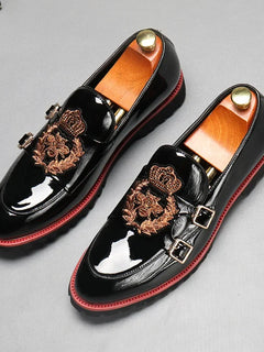 Scarpe in pelle di lusso per uomo Moda ricamo Uomo Scarpe da monaco stile britannico Mocassini di alta qualità Scarpe da uomo d'affari casual 2025