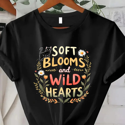 Comoda maglietta da donna con stampa T-shirt con fiori morbidi e cuori selvatici - T-shirt da donna con stampa floreale di gatti