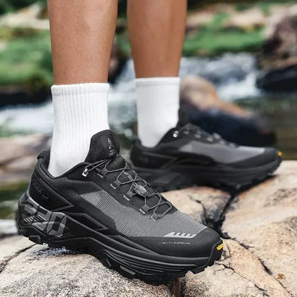 2025 Hot Sale Mens Womens Trail Running Shoes Outdoor Walking Sneakers Unisex Anti Slip Sports Shoe Couples Training Shoes PlatiNum