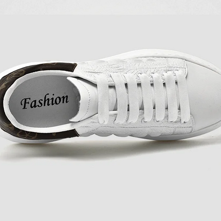 Leather Shoes Men's Skateboard Cricket for Men Sports Running Sneakers Male Luxury Designer Flats Platform
