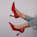 Scarpe Donna 2024 Tendenza Nuova Estate Tacchi rossi Donna elegante Décolleté con tacco nero e punta a punta Abito in pelle Scarpe da donna bianche