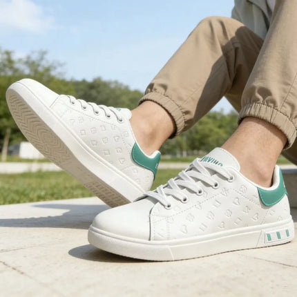 New Men Casual Shoes Summer Breathable Skate Shoes Korean Style Trendy Comfortable Versatile White Sneakers