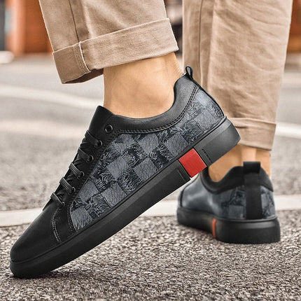 Europe New Shoes for Men Genuine Leather Casual Shoes Cool Black Flat Skateboard Shoes Street Fashion Sneakers