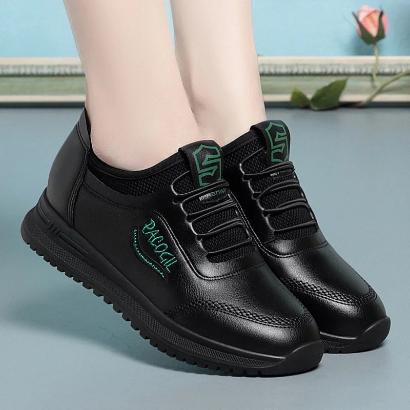 New Spring Fashion Versatile Non Slip Women's Comfort Breathable Sneakers Mother Soft Leather Soft Sole Causal Shoes