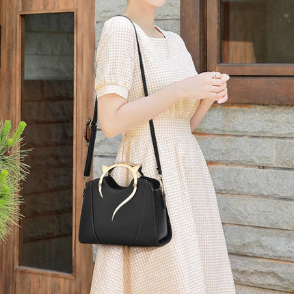 Cat Shaped Handle Women Handbag Trendy And Fashionable, Solid Color, Simple And Casual Crossbody Shoulder Shell Bag PlatiNum