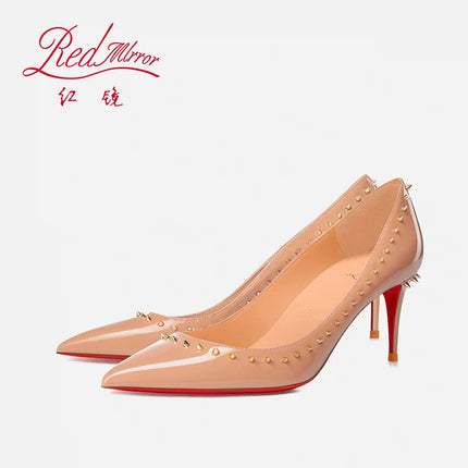 Scarpe col tacco di lusso da donna Fondo rosso lucido Décolleté a punta Rivetti di colore nudo Tacchi alti sottili Scarpe eleganti da donna di moda platinumshop