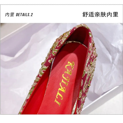 Moda di lusso Rivetto Fibbia Cintura Appartamenti Mocassino slip-on da donna Scarpe a punta Scarpe da balletto Mocassini da donna da ufficio 2025