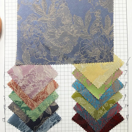 Tessuto jacquard con motivo peonia in rilievo bicolore al metro per gonne, pigiami, cucito, tessuto Hanfu stampato, delicato sulla pelle, sottile e morbido