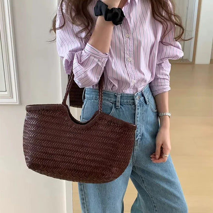 Women's 2-in-1 Woven Straw Bag Underarm Straw Bag with Adjustable Strap Large Capacity Dumpling Shoulder Bag for Summer Beach Bucket Bag