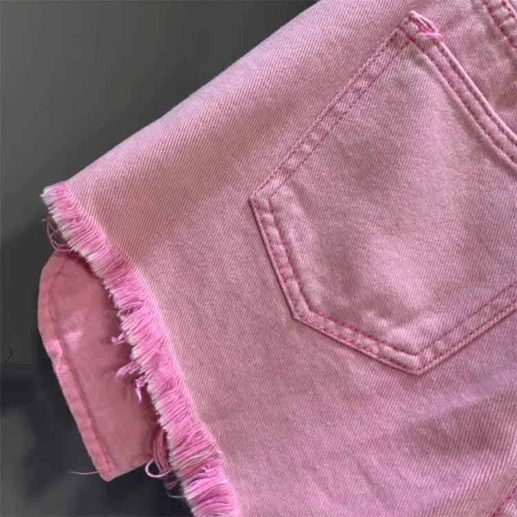Nuovo stile di pantaloncini di jeans strappati con tasche lavate sfilacciate e piedi larghi