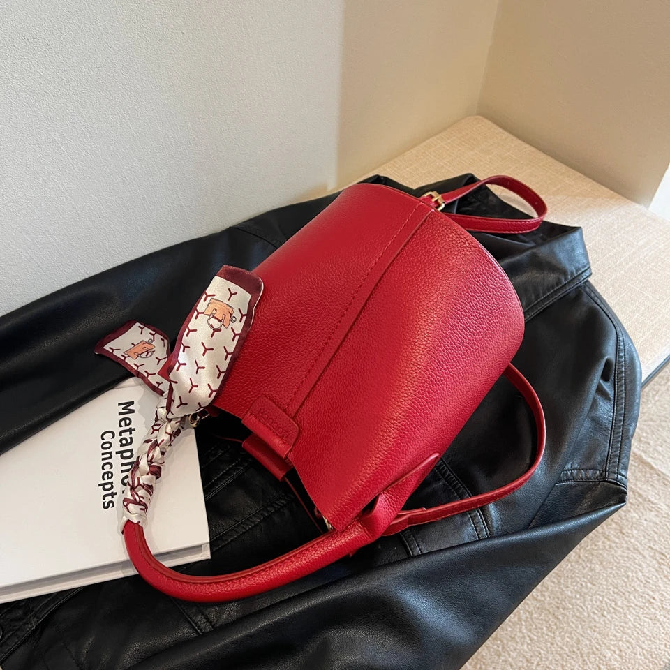 Vendita calda Semplicità Borsa a tracolla da donna di fascia alta Materiale Pu Borsa a secchiello versatile Borsa alla moda Pendolarismo