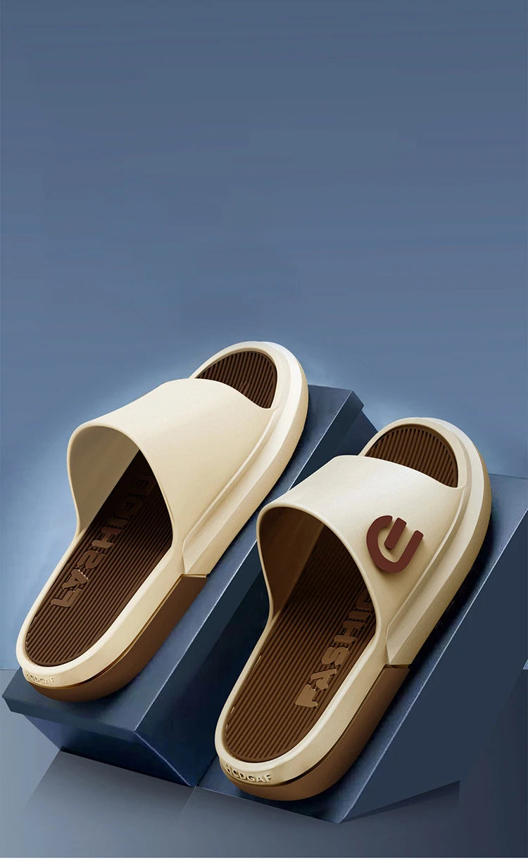 Pantofole da uomo alla moda Suola morbida in PVC Scivoli antiscivolo Infradito da spiaggia casual all'aperto Pantofole da bagno per la casa Nuovo sandalo