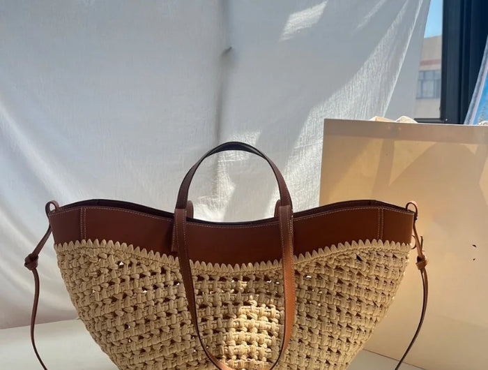 Women's 2-in-1 Woven Straw Bag Underarm Straw Bag with Adjustable Strap Large Capacity Dumpling Shoulder Bag for Summer Beach Bucket Bag
