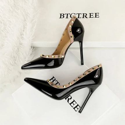 Donne 10.5 centimetri Tacchi Alti Della Signora Sexy Discoteca Punta a punta Pompe Femminile Rivetto Lato Vuoto In Pelle Verniciata Eden Tacchi Scarpe platinumshop