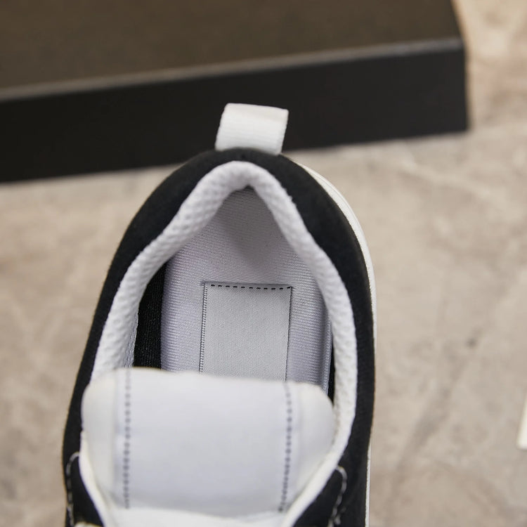 Street Skateboarding Sports Unisex Board Shoes Wear‑Resistant Reinforced Toe Cap Casual Sneakers Teenagers Dancing Street‑going Low‑Top Footwear Breathable Anti‑Slip Shoes For Men Women Daily Use