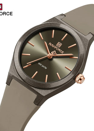 NAVIFORCE 2025 Orologi moda donna Orologio al quarzo Sport Cinturino in silicone Orologi da polso da donna Orologio semplice Regalo relogios feminino platinumshop