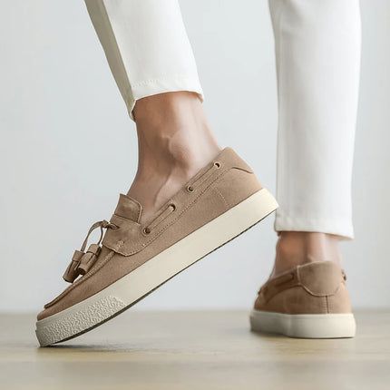 Mocassini fatti a mano in pelle scamosciata per il tempo libero Passeggiata Scarpe casual maschili Nuovo design Casual Slip on Flats Scarpe da guida versatili Mocassini