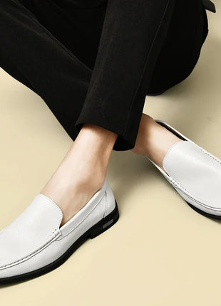 Calzature da uomo in pelle Slip on Office Man Scarpe formali Festa di nozze Scarpe eleganti da uomo Breath Driving Mocassini pigri Mocassini