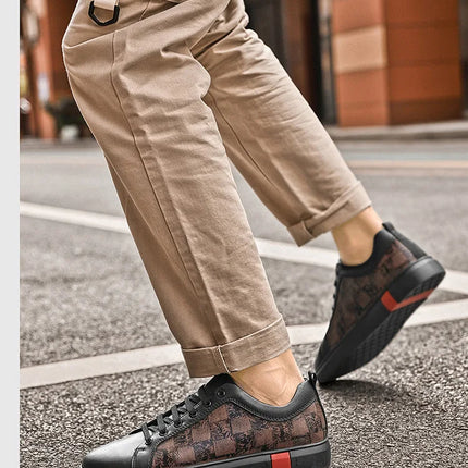 Europe New Shoes for Men Genuine Leather Casual Shoes Cool Black Flat Skateboard Shoes Street Fashion Sneakers