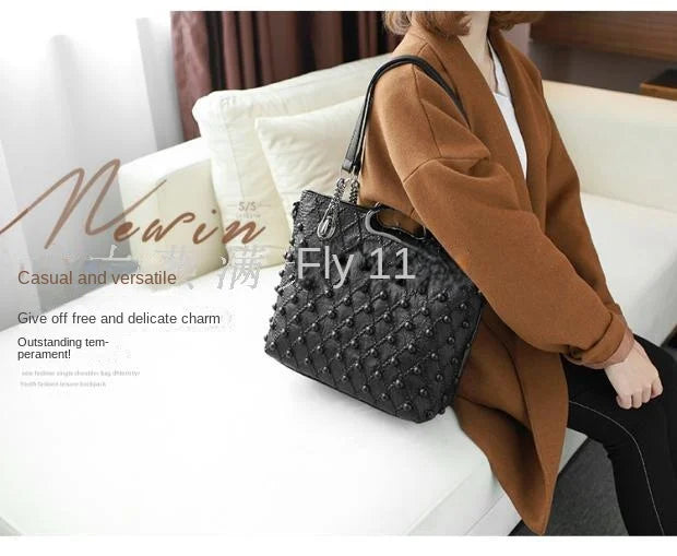 2025 new Genuine Leather Women's Handbags Fashion Soft Lady Tote Bag Shoulder Messenger Bag Large Capacity Portable Rivet Bags