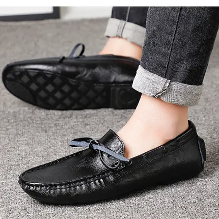 Nuovi mocassini casual Mocassini di marca con suola morbida da uomo Scarpe primaverili in pelle Comode scarpe casual da passeggio per esterni con fondo piatto