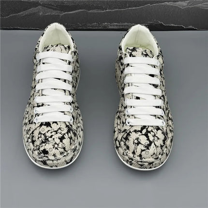 2026 New Rhinestone Spikes Flat Leather Shoes Fashion Men Embroidery Loafer Dress Smoking Slipper Casual Diamond Shoe 38-43