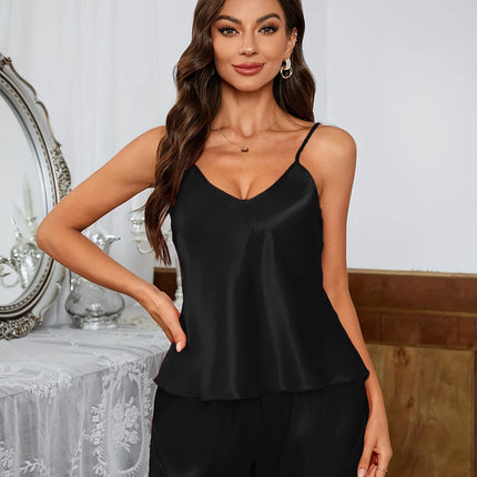 Set di indumenti da notte estivi di lusso in pizzo a V profondo senza schienale sexy Set pigiama in raso morbido per donna Comodo canottiera e pantaloncini a maniche corte