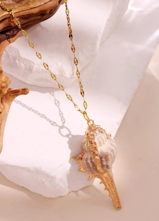 Retro Gold-Tone Shell Pendant Necklace Unique Layered DIY Fashion Jewelry for Women Perfect for Beach Vacations Gift Idea PlatiNum
