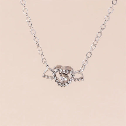 Y2K Crystal Butterfly Heart Necklace Fashion Kpop Shiny Clavicle Chain Necklaces for Women Girls New Trend Party Gifts Jewelry PlatiNum