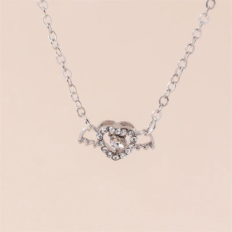 Y2K Crystal Butterfly Heart Necklace Fashion Kpop Shiny Clavicle Chain Necklaces for Women Girls New Trend Party Gifts Jewelry PlatiNum