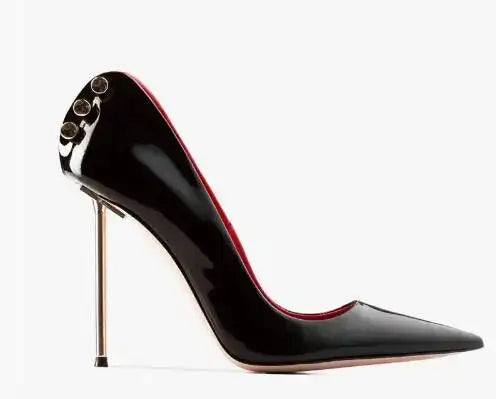 Décolleté a spillo con borchie in metallo in pelle verniciata nera sexy Décolleté da donna con punta a punta e tacco alto, scarpe da sera con tacco alto platinumshop
