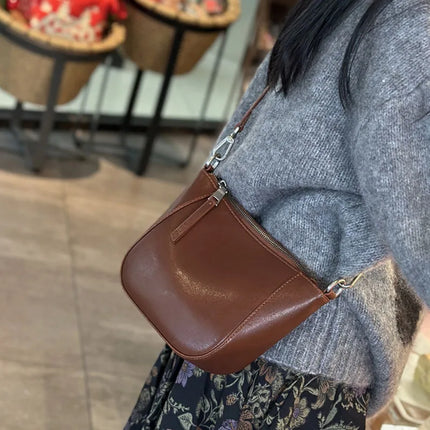 Nuova borsa in vera pelle, versatile borsa a tracolla piccola in pelle di vacchetta di alta qualità per donna