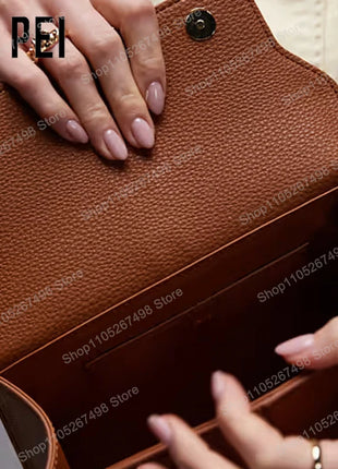 Borsa a Mano Mini Elise di Lusso JW PEI, Borsa a Tracolla in Pelle Martellata alla Moda per Serate Eleganti da Donna