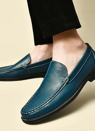 Calzature da uomo in pelle Slip on Office Man Scarpe formali Festa di nozze Scarpe eleganti da uomo Breath Driving Mocassini pigri Mocassini