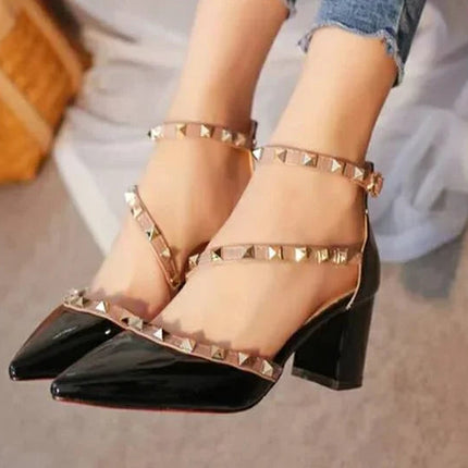 Rivetto Punta a punta Scarpe da donna sexy bianche Estate 2025 Sandali con fibbie per donna Tacchi alti Festa Matrimoni Calzature Tacco spesso H platinumshop