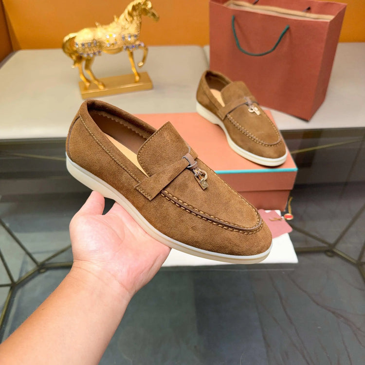 Mocassini da uomo in pelle scamosciata, mocassini classici slip-on con fibbia in metallo, suola morbida antiscivolo, calzature casual leggere per camminare, comode scarpe casual da lavoro per l'ufficio, la guida e l'uso quoti