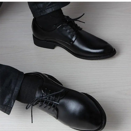 Scarpe Formali da Uomo in Pelle Traspirante con Design Traforato, Casual Estive a Punta Tonda e Tacco Basso, Comode da Indossare