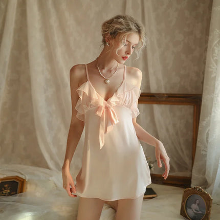 Camisón de satén de nueva moda Camisón sedoso de mujer Vestido de combinación Detalle romántico con volantes Ropa de dormir Lencería con tirantes finos Venta caliente
