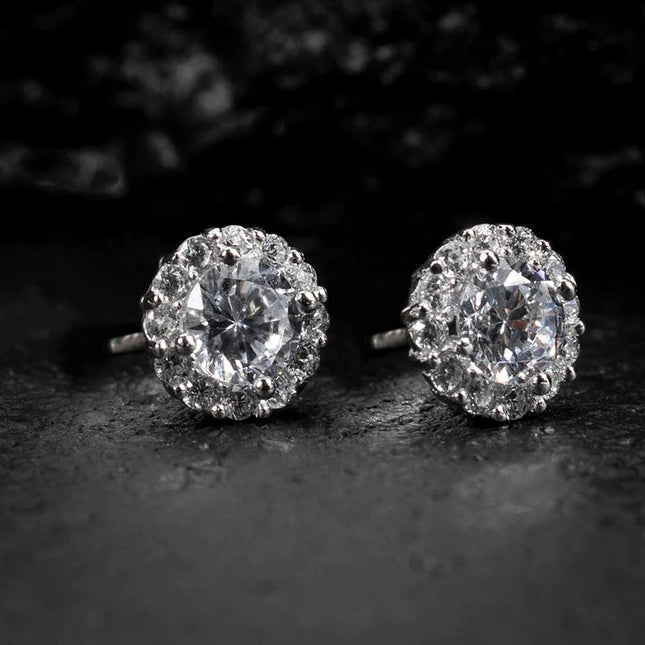 Huitan AA Orecchini con zirconi cubici per donne/uomini Orecchini di coppia squisiti Regalo di anniversario fantasia Gioielli alla moda di colore argento platinumshop