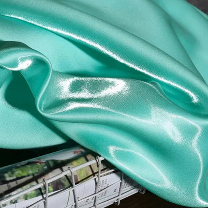 Tessuto Satinato Liquido Lucido di Lusso Riflettente Effetto Galassia per Abiti da Sposa e Design di Abiti alla Moda