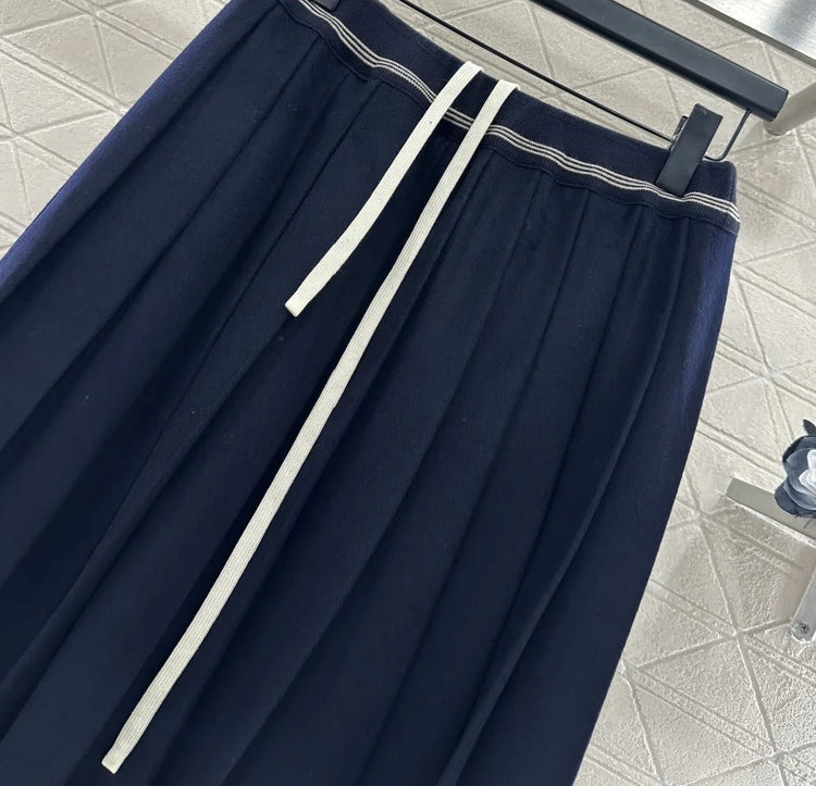 Early spring new elegant and fashionable mid length wool pleated high waisted A-line half skirt women's clothing PlatiNum