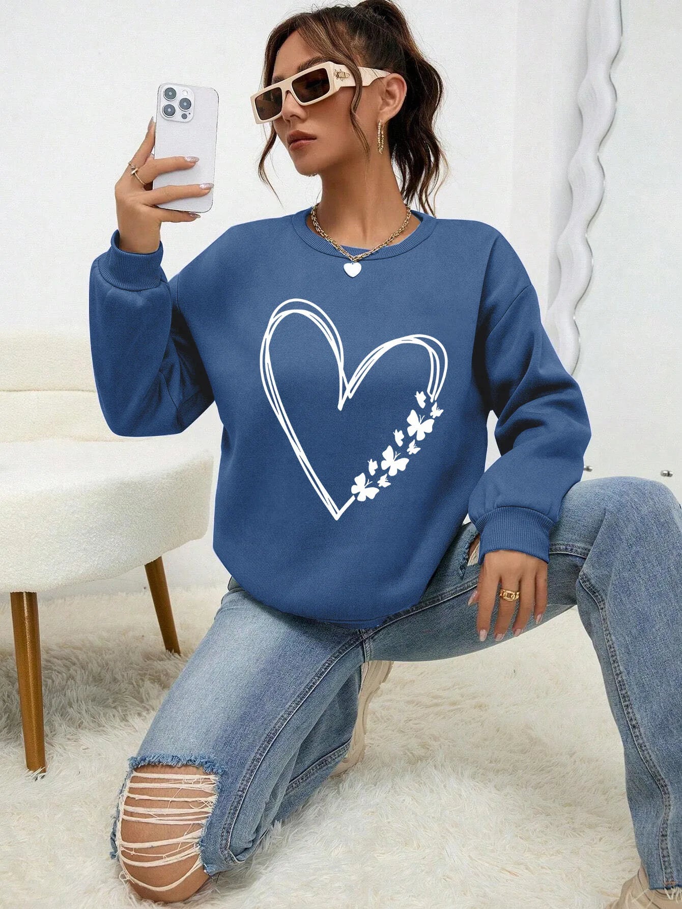 The Great Love At The Edge Of Butterflies Design Sweatshirt Women Fleece Crewneck Clothes Street Autumn Pullover Soft Sportswear