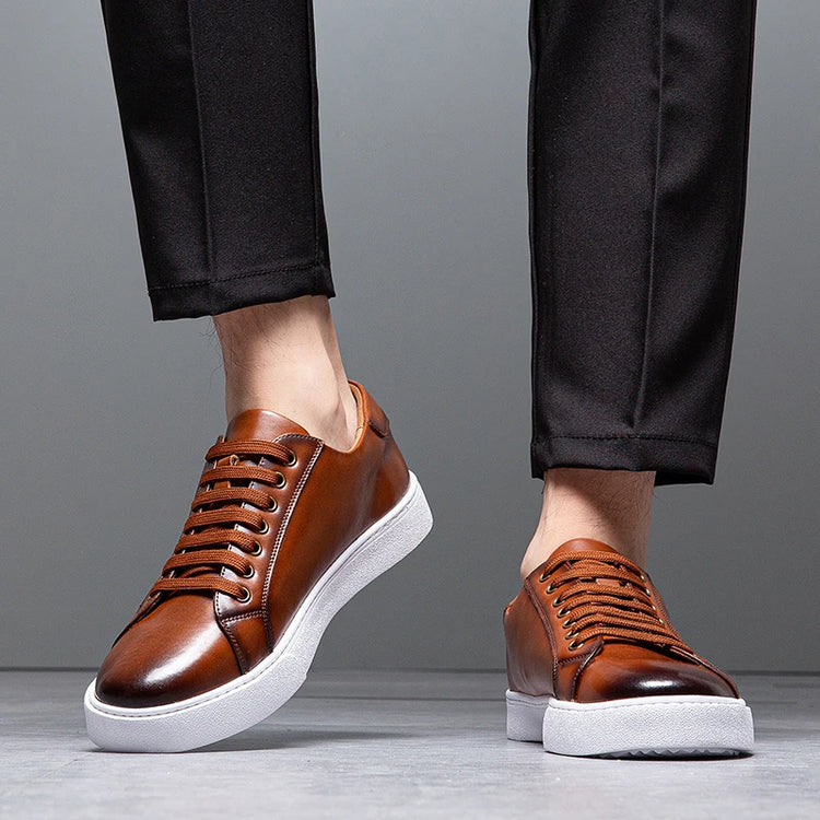 New Men Casual Sports Vulcanized Shoes Comfortable Fashionable Flat Heeled Leather Shoes Outdoor Driving Travel Brand Shoes Men