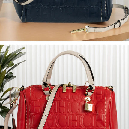 CH Autumn/Winter Christmas Fashion PU Material Lock Lock Design Women's Crossbody Bag 2025 Designer New Handbag Trendy Brand PlatiNum