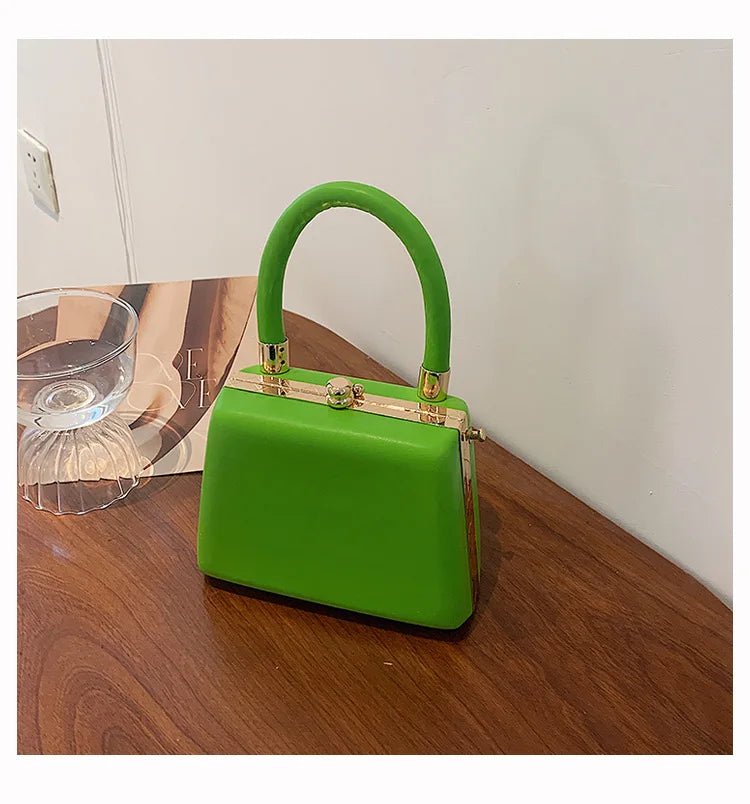 2022 New Fashion Sweet Mini Pillow Handbag Japanese Printed Scenery Net Red One Shoulder Portable Crossbody Bag