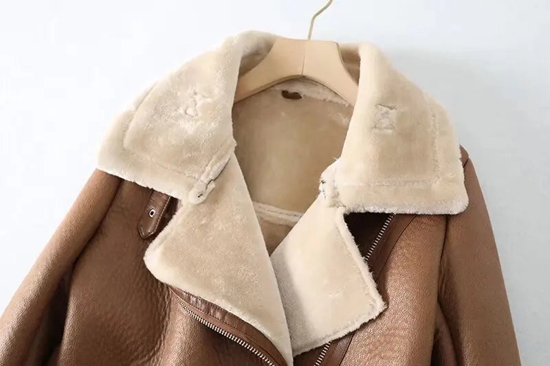 2024 winter women's clothing fashion locomotive version lapel fur integrated thickened thermal coat leather jacket