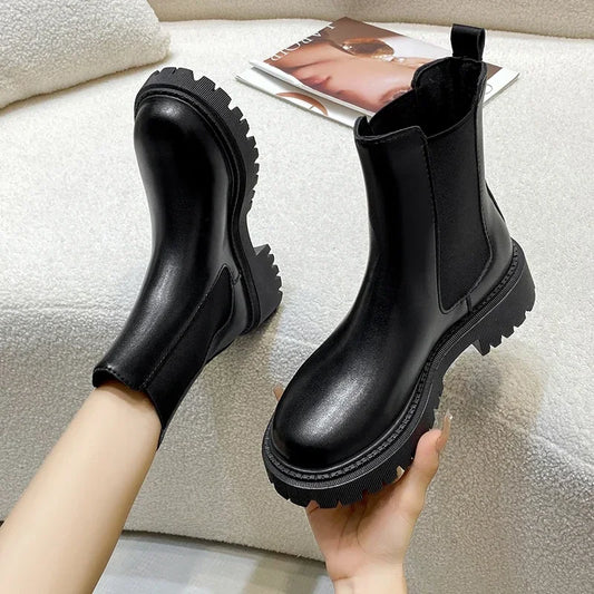 2024 New Thick-soled Women Winter Comfortable Shoes Women Elegant Autumn Fashion Thick-soled Short Boots Outdoor Shoes for Women