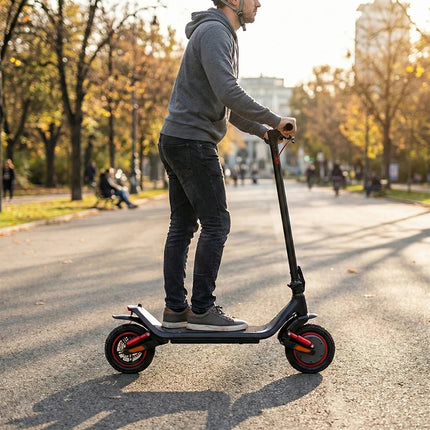 Monopattino Elettrico con Batteria 36V10Ah, Velocità 35km/h, Autonomia 35KM, Pneumatici da 10 Pollici, Motore 500W, per Adulti, Carico Massimo 120kg